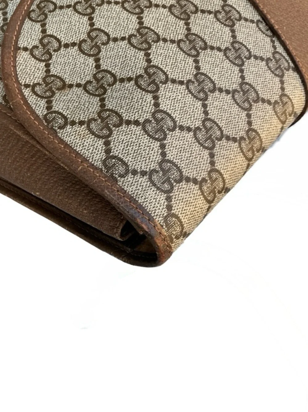 Gucci Beige GG Supreme Canvas Clutch with Brown Trim and Green-Red Web
